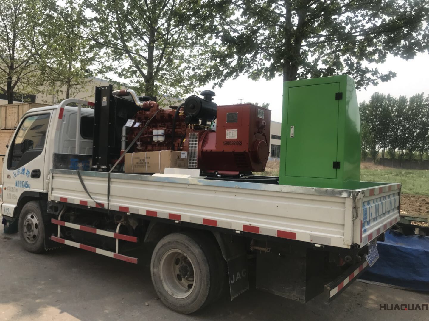 8月18日，一臺(tái)100kw自動(dòng)化柴油發(fā)電機(jī)組從華全動(dòng)力順利發(fā)往廣東