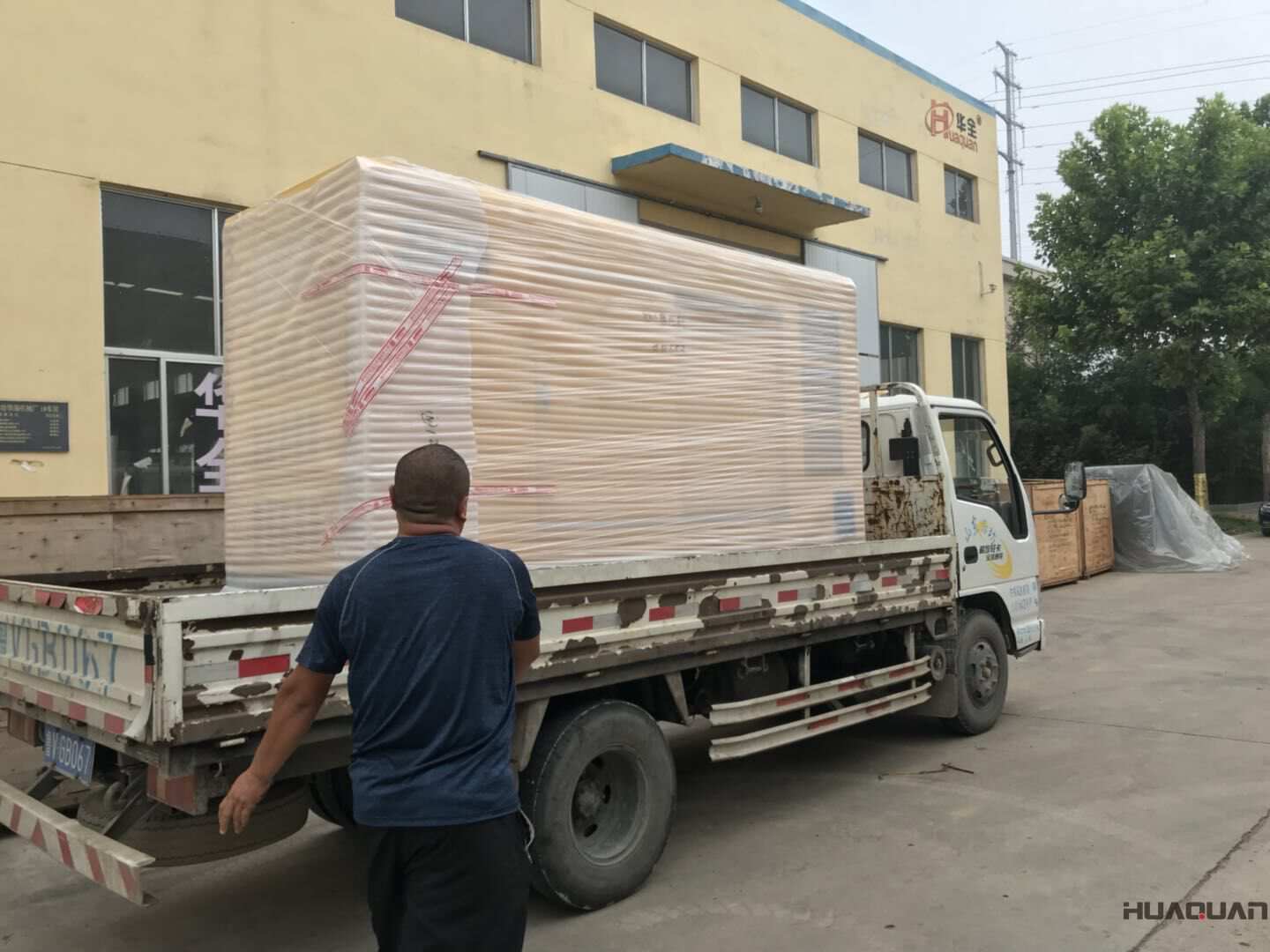 發貨了！9月14日一臺350kw靜音箱型柴油發電機組已發往陜西