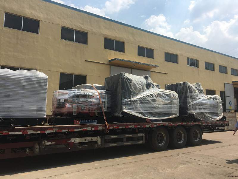 9月26日一臺100kw移動靜音拖車型柴油發(fā)電機(jī)組發(fā)往吉林