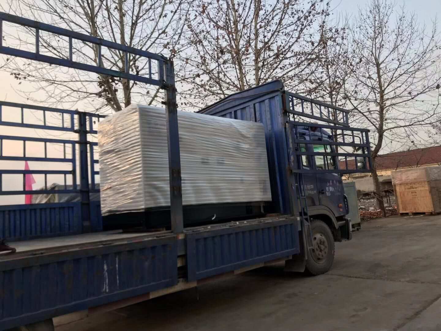 河北省邵先生從華全動(dòng)力訂購(gòu)的120kw靜音箱柴油發(fā)電機(jī)組于12月27日成功發(fā)往目的地