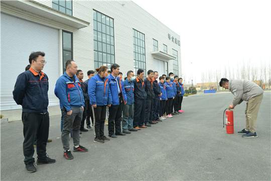 華全公司邀請(qǐng)專家開展“強(qiáng)化意識(shí)、筑牢防線”安全生產(chǎn)專項(xiàng)培訓(xùn)！