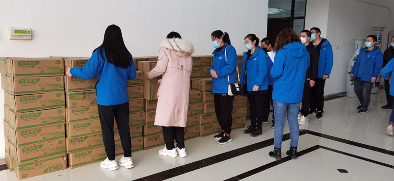 清明節(jié)，華全集團(tuán)派發(fā)福利中